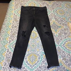 Black distressed American Eagle jeggings